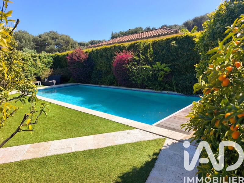 Maison - 197 m² - 7 pièces