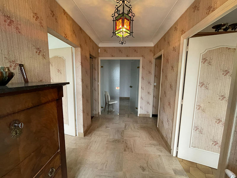 Maison - 229 m² - 7 pièces