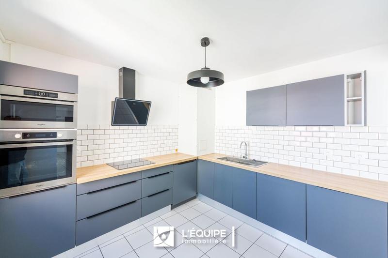 Appartement - 141 m² - 6 pièces