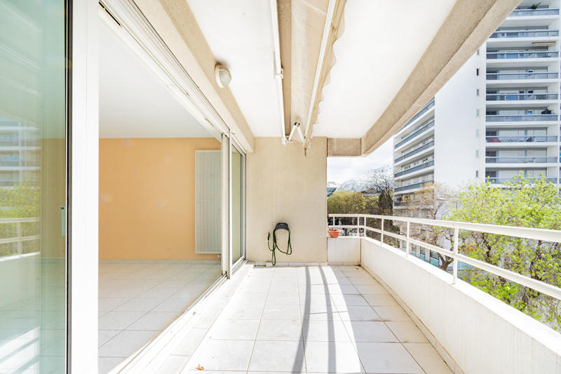 Appartement - 93 m² - 4 pièces