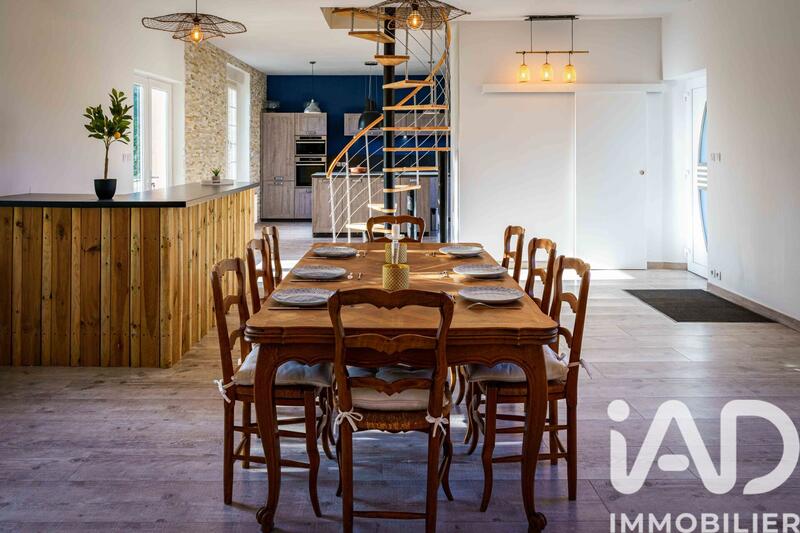 Maison de village - 255 m² - 7 pièces