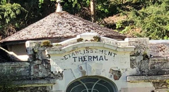 Maison - 5 000 m² - 50 pièces