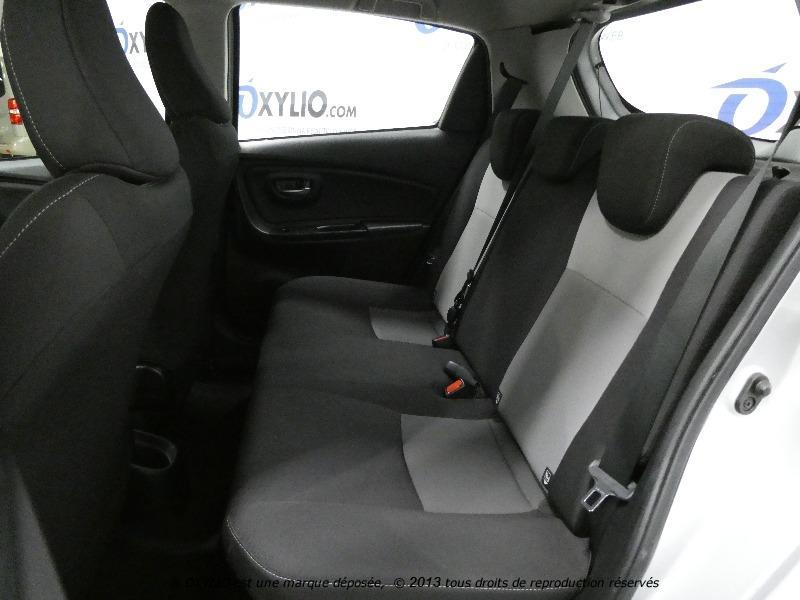 Toyota Yaris III (3) 100h Hybrid Dynamic 5p