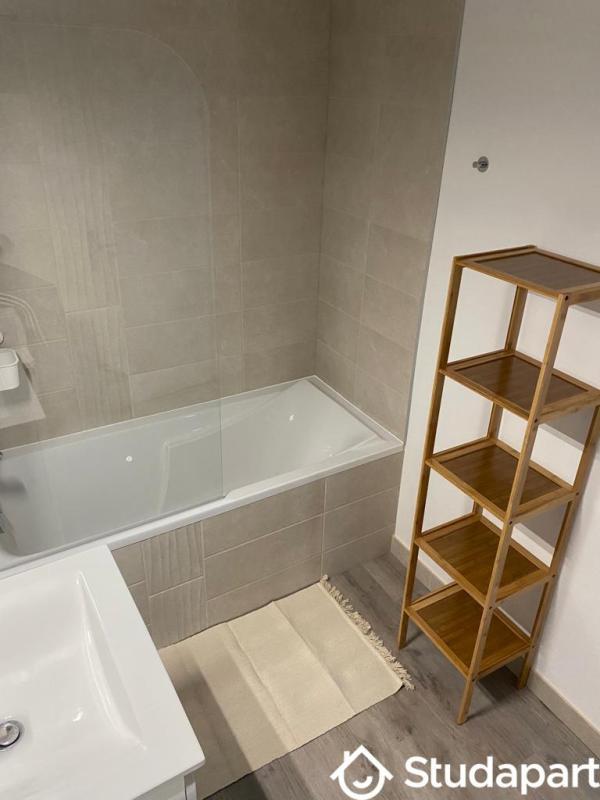 Chambre - 9 m² - 1 pièce