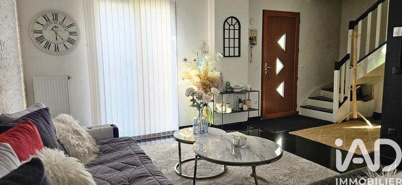 Maison - 93 m² - 5 pièces