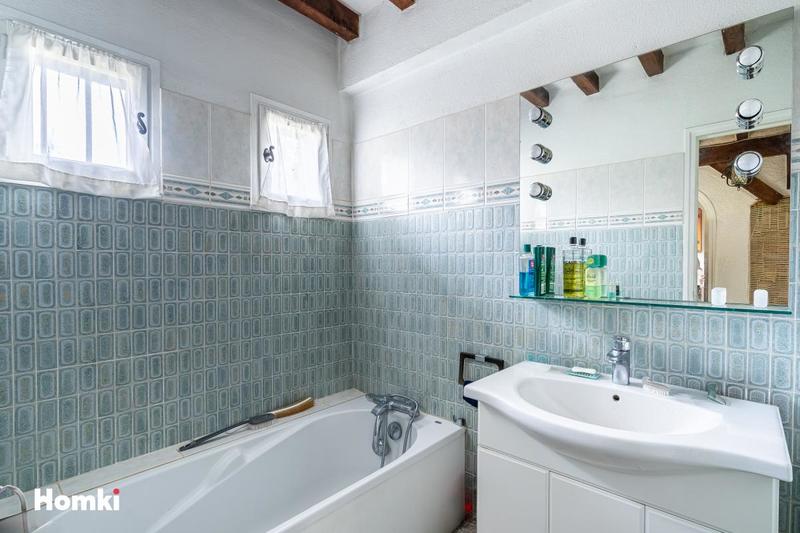 Propriété - 191 m² - 6 pièces