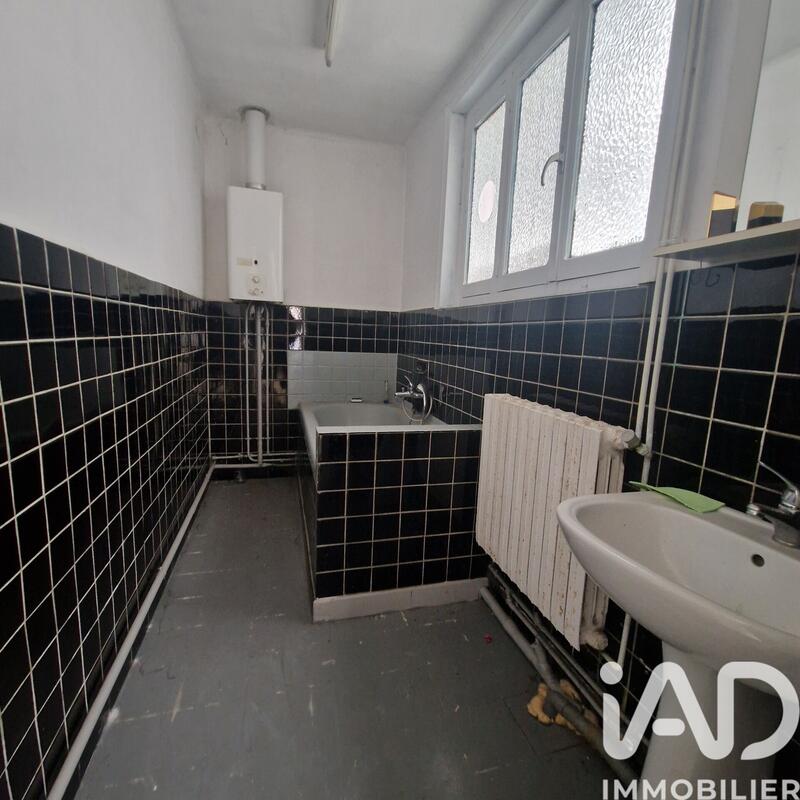 Maison - 90 m² - 5 pièces