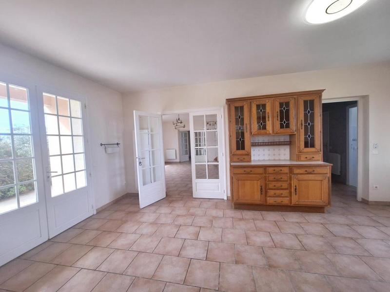 Propriété - 162 m² - 5 pièces