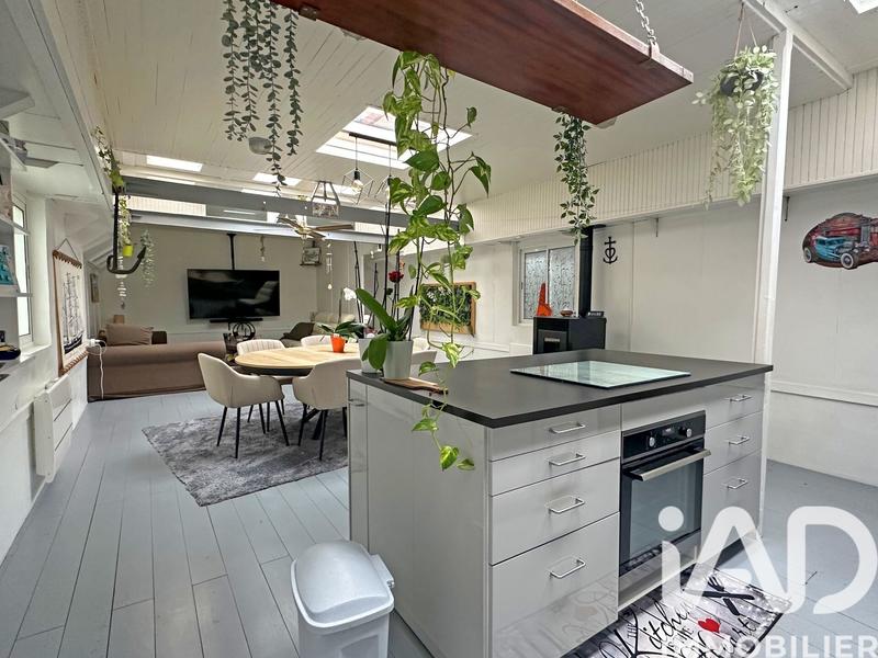 Maison - 180 m² - 5 pièces