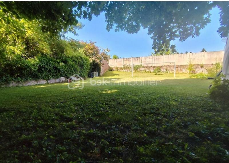 Maison bourgeoise - 260 m² - 9 pièces