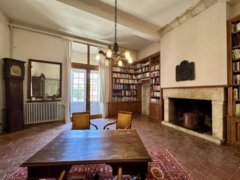 Château - 280 m² - 13 pièces