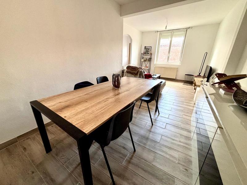 Maison - 104 m² - 5 pièces