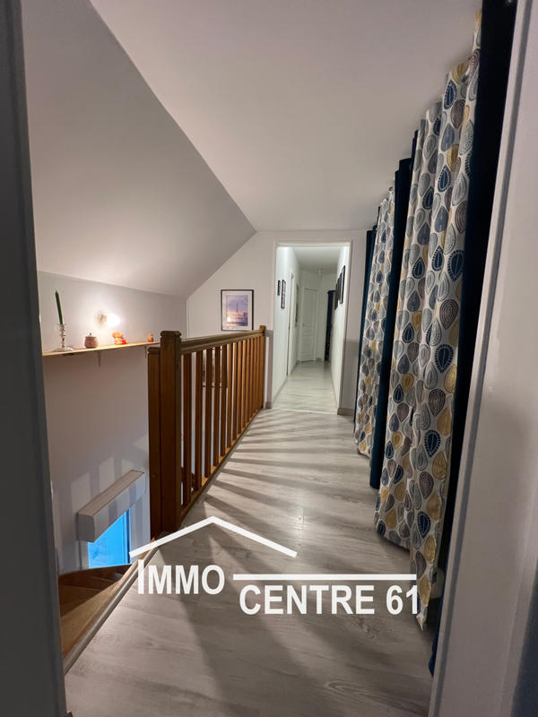 Maison - 157 m² - 8 pièces