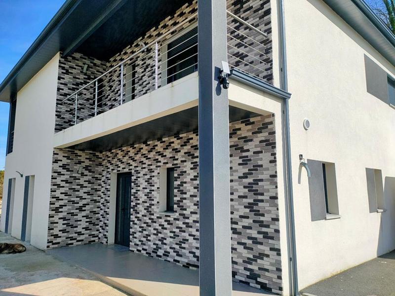 Maison - 224 m² - 7 pièces