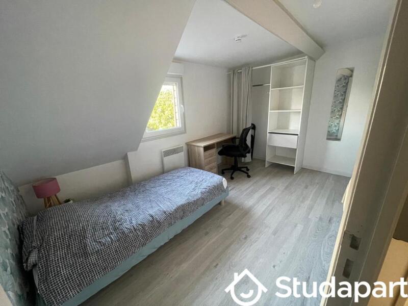 Chambre - 12 m² - 1 pièce