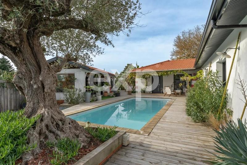 Maison - 160 m² - 6 pièces