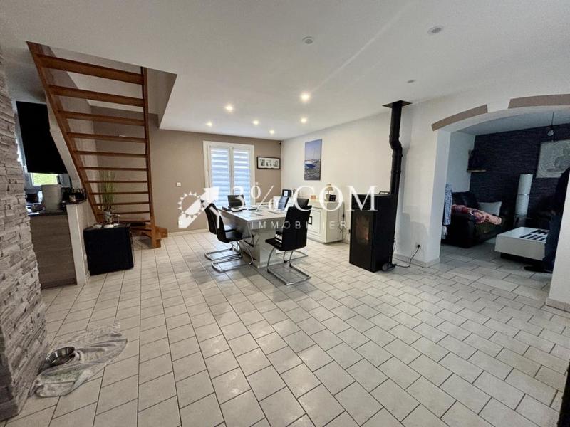 Pavillon - 104 m² - 5 pièces