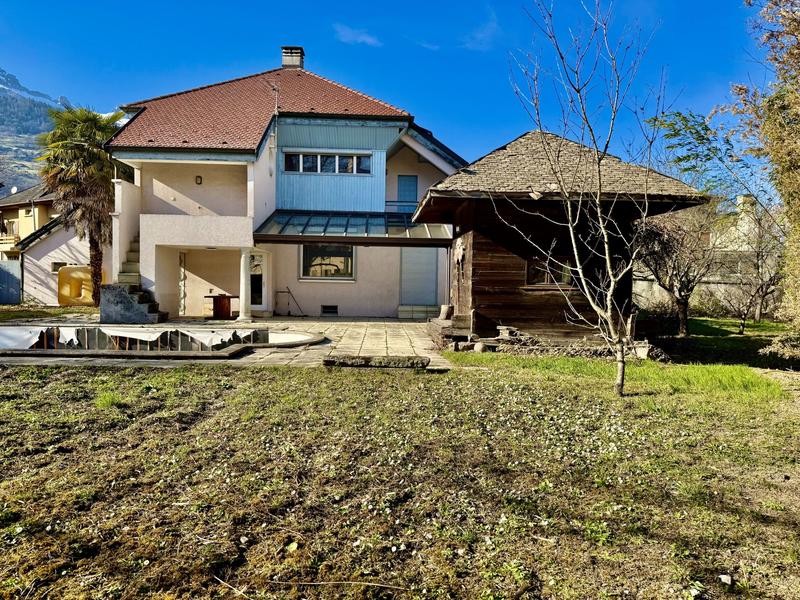 Maison - 190 m² - 6 pièces