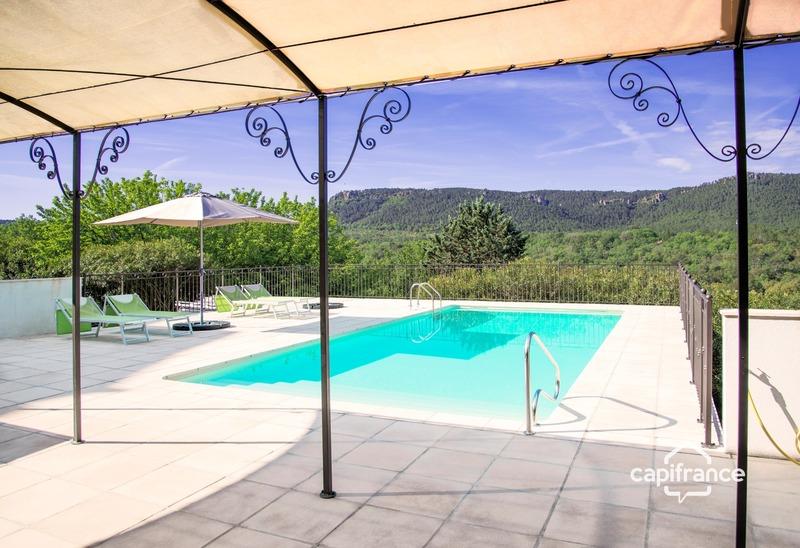 Villa - 351 m² - 16 pièces