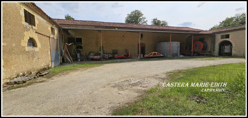 Propriété - 860 m² - 1 pièce