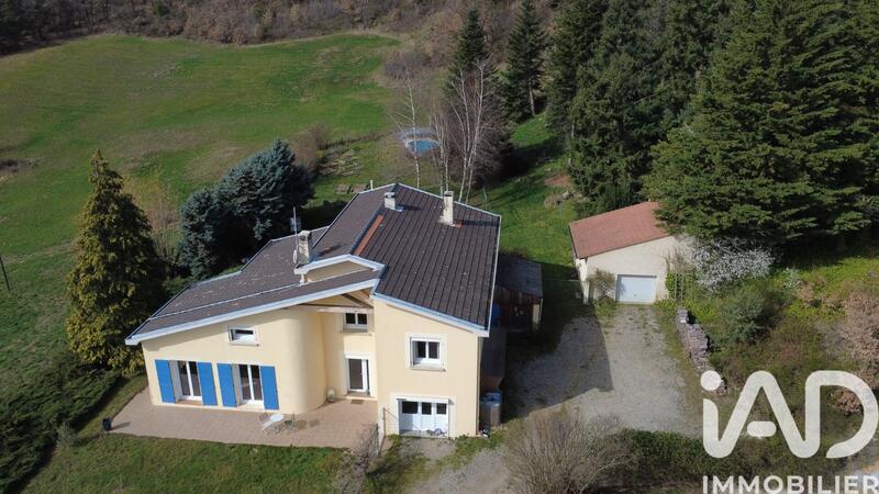 Maison - 200 m² - 6 pièces