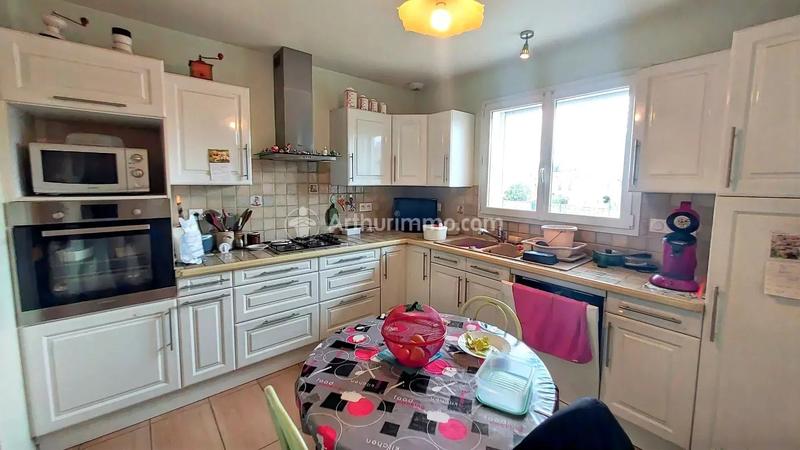 Maison - 90 m² - 5 pièces