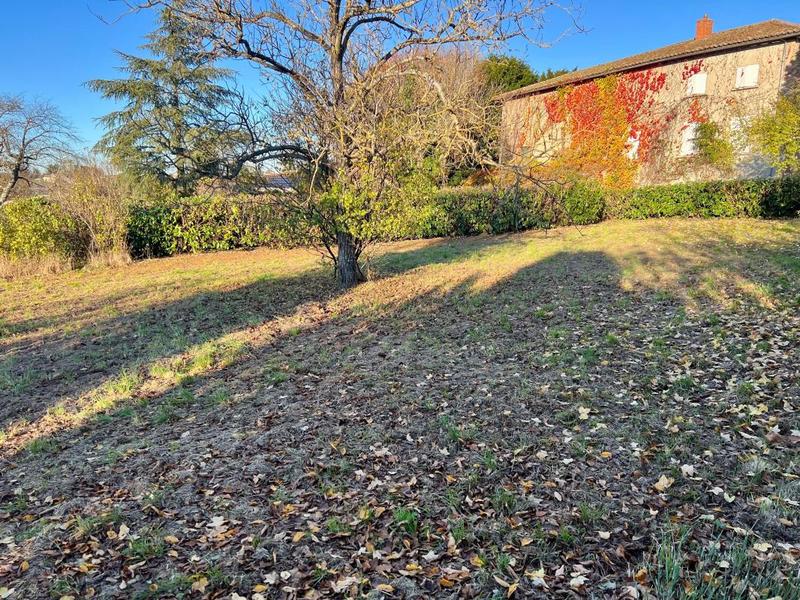 Terrain constructible - 604 m²