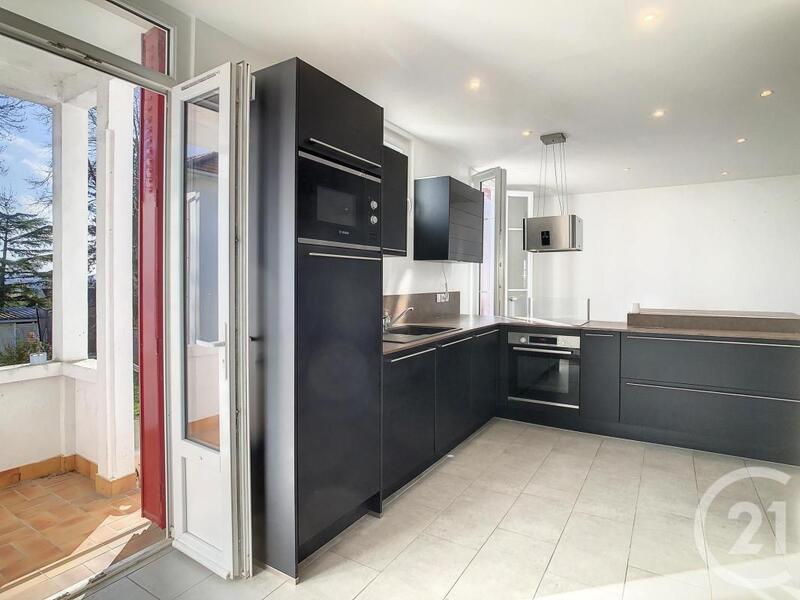 Maison - 107 m² - 5 pièces