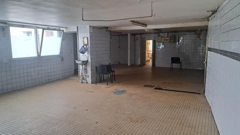 Maison - 250 m² - 7 pièces