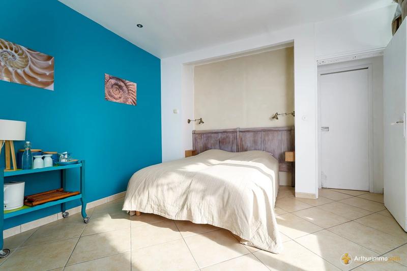 Maison - 240 m² - 7 pièces