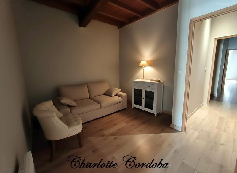 Maison - 293 m² - 8 pièces