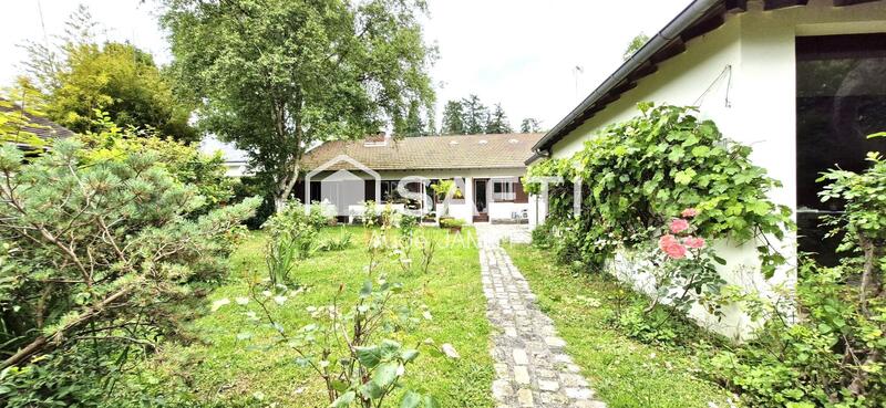 Maison - 165 m² - 10 pièces