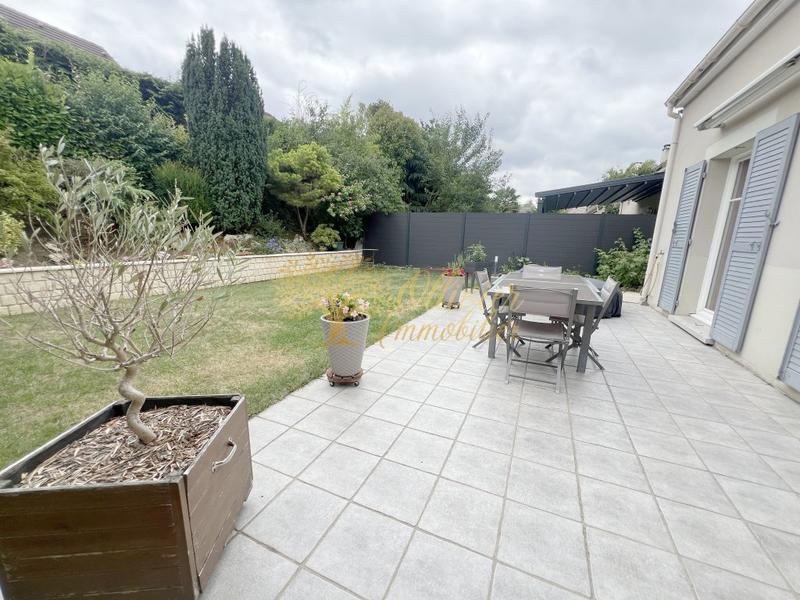 Pavillon - 101 m² - 5 pièces