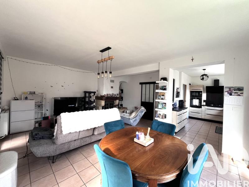 Maison - 137 m² - 5 pièces