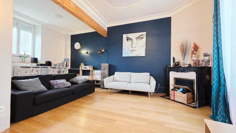 Maison - 189 m² - 8 pièces