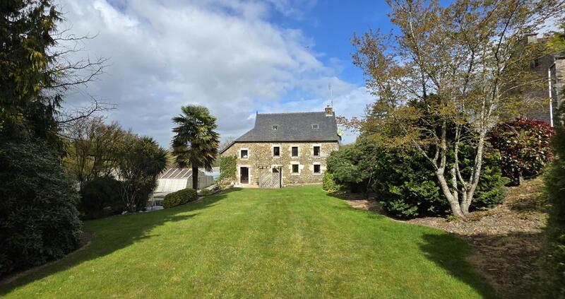 Maison - 198 m² - 5 pièces