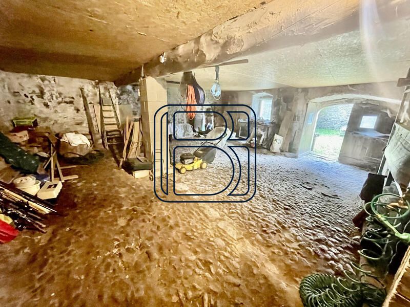 Maison - 209 m² - 8 pièces