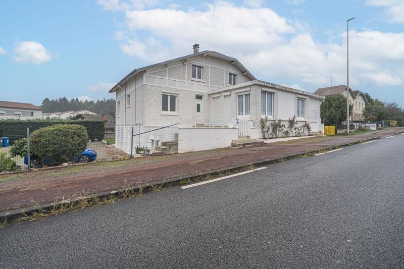 Maison - 302 m² - 8 pièces