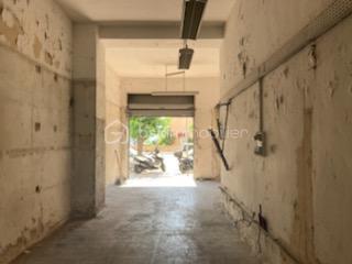 Local commercial - 158 m² - 1 pièce