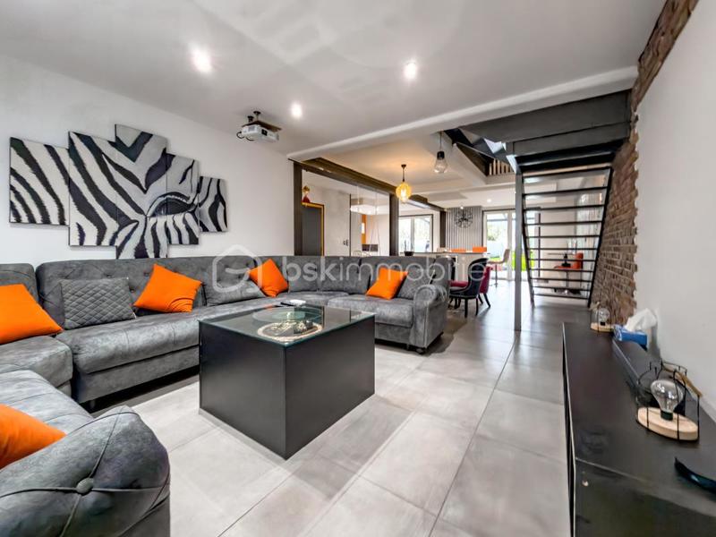 Maison - 200 m² - 8 pièces