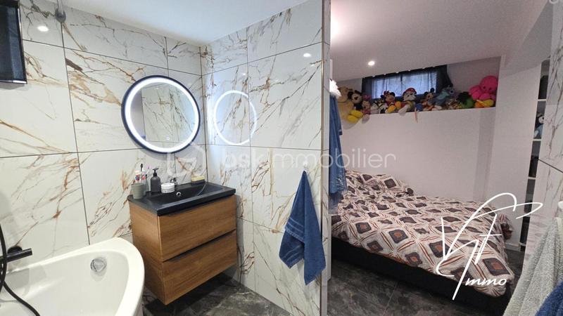 Maison - 92 m² - 5 pièces