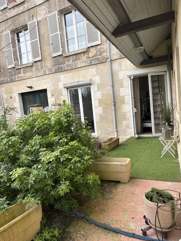 Local commercial - 105 m² - 5 pièces