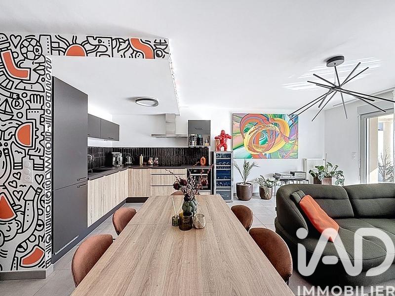 Appartement - 96 m² - 5 pièces