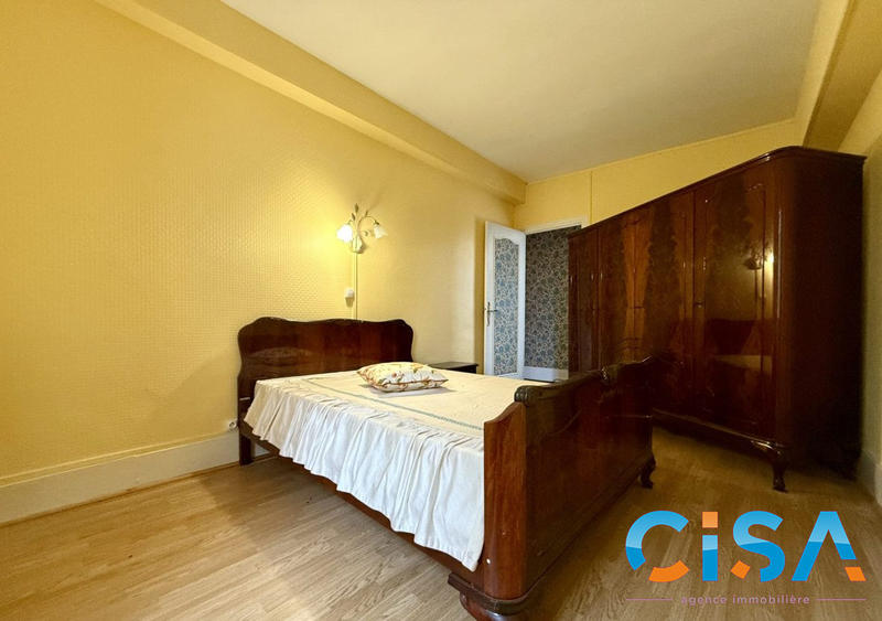 Maison ancienne - 245 m² - 10 pièces