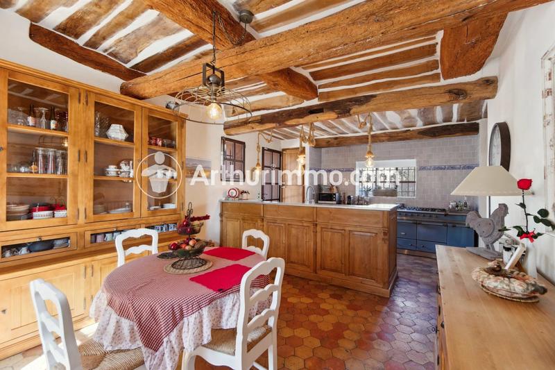 Maison - 209 m² - 7 pièces