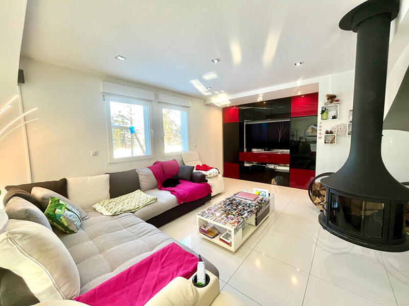 Maison - 260 m² - 9 pièces