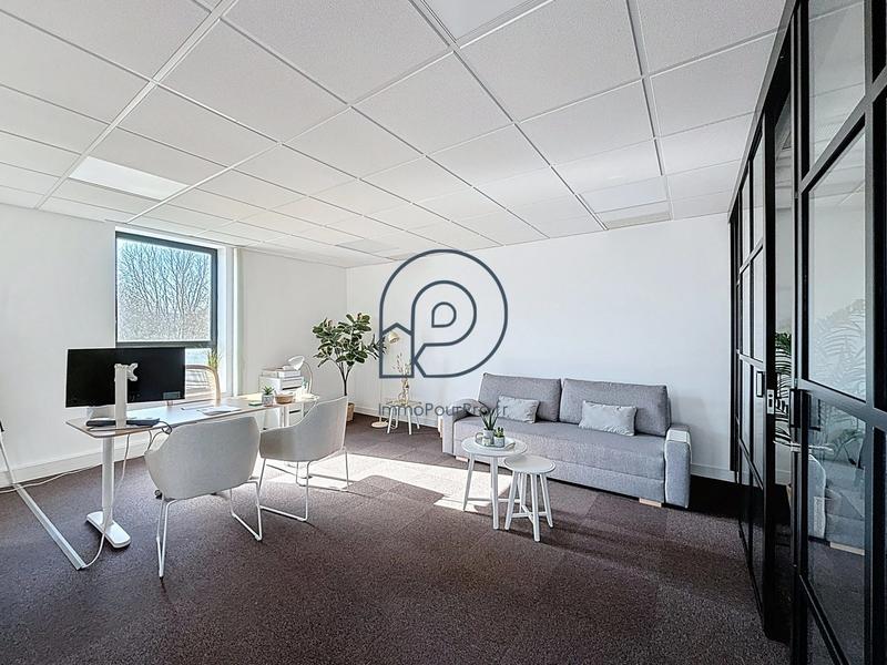Bureau - 230 m²