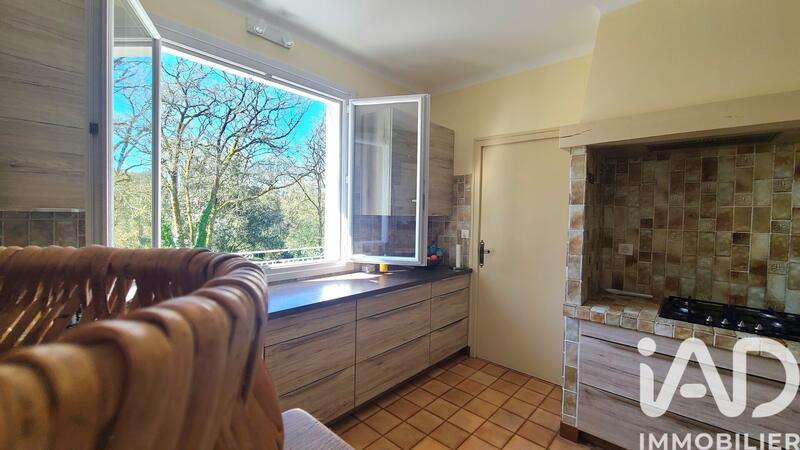 Maison - 360 m² - 11 pièces