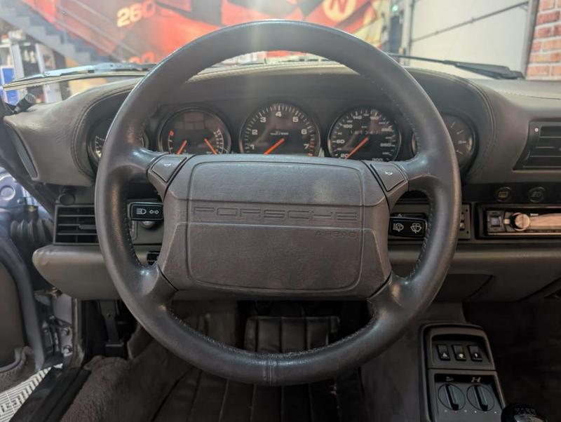 Porsche 964 carrera 4 cabriolet