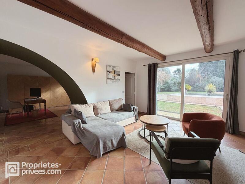 Maison - 308 m² - 8 pièces